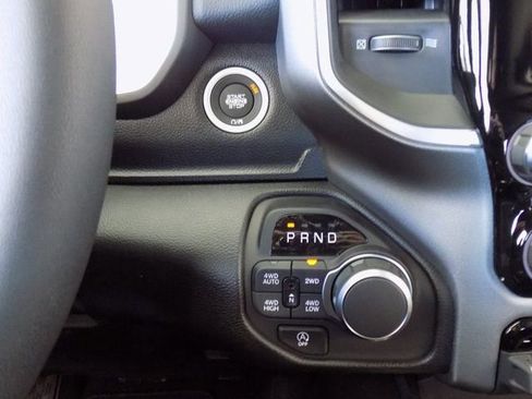 New 2026 RAM 1500 Big Horn AWD/4WD image 19