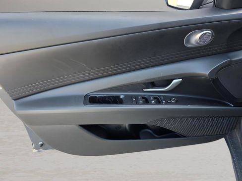 New 2026 Hyundai Elantra SE image 12