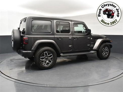 Used 2024 Jeep Wrangler Sahara w/ Technology Group image 6