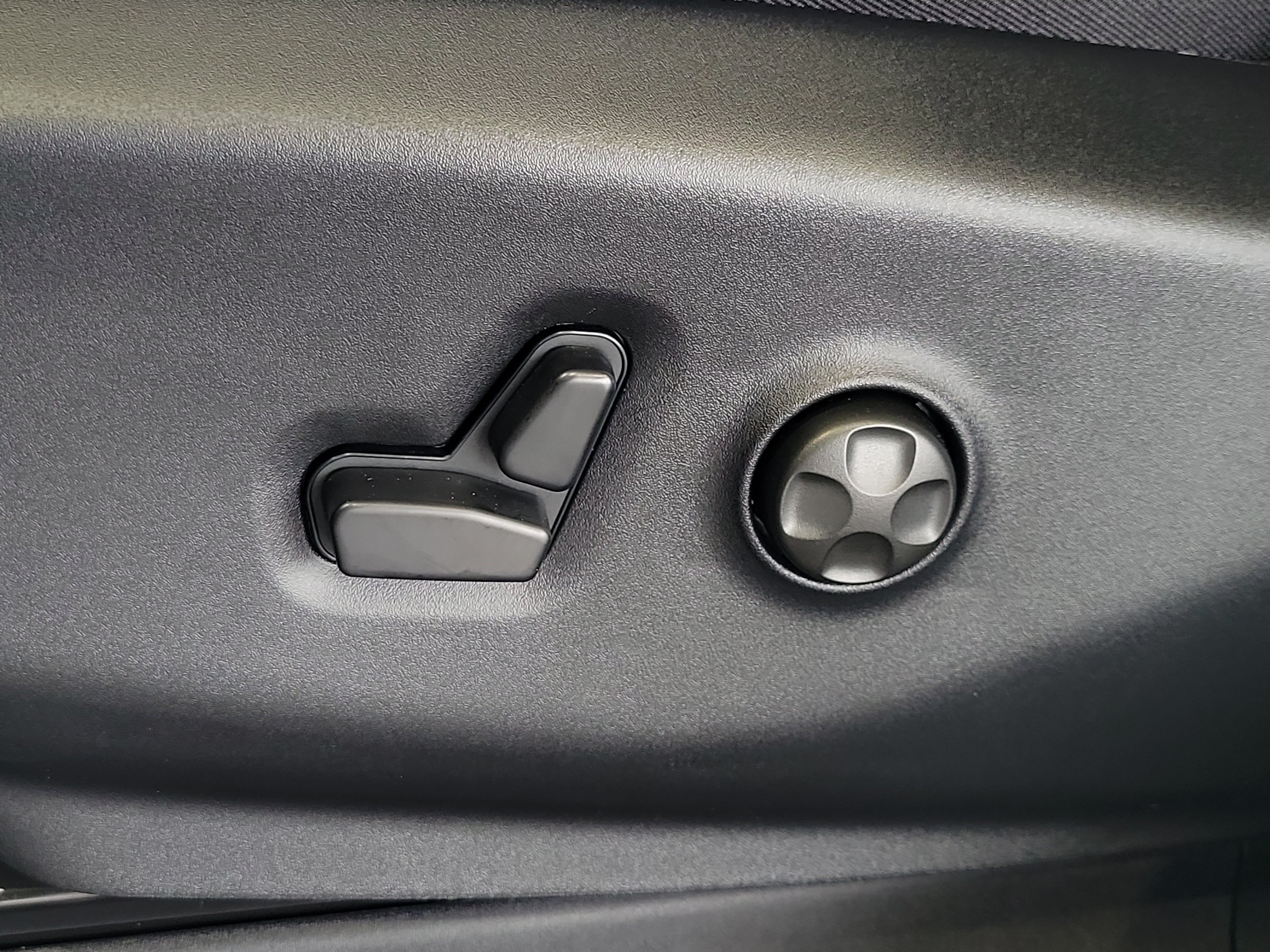 New 2026 Chrysler Pacifica Select w/ S Appearance Package FWD image 19