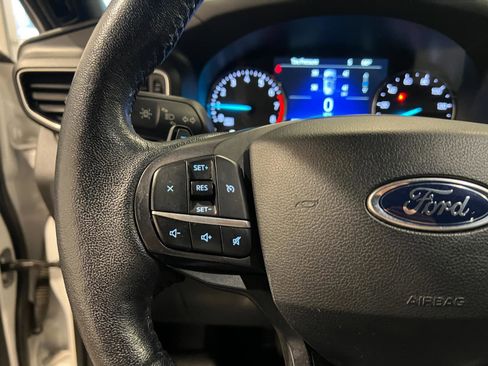 Used 2020 Ford Explorer XLT w/ Equipment Group 202A image 13