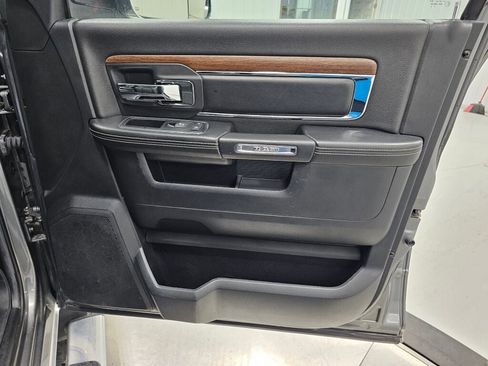 Used 2013 RAM 2500 Laramie w/ Cold Weather Group image 26