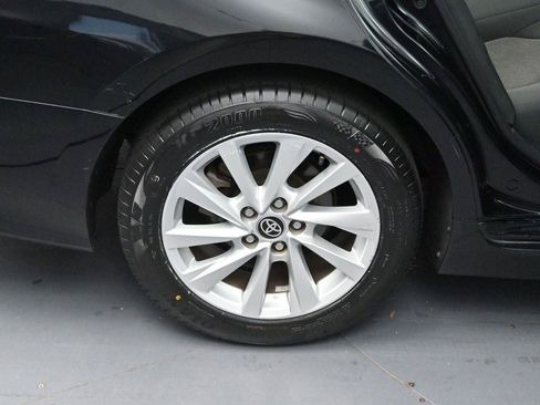 Used 2022 Toyota Camry LE FWD image 32