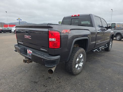 Used 2016 GMC Sierra 3500 Denali w/ Duramax Plus Package image 9