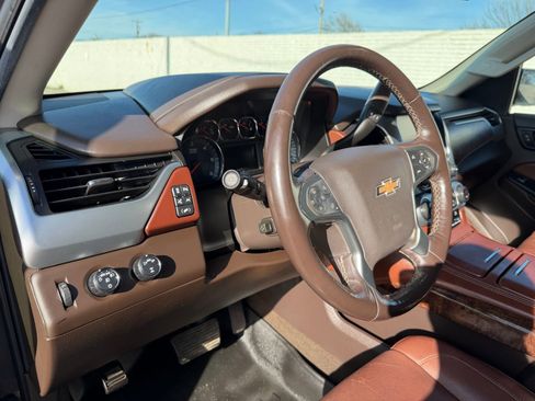 Used 2018 Chevrolet Suburban Premier image 17