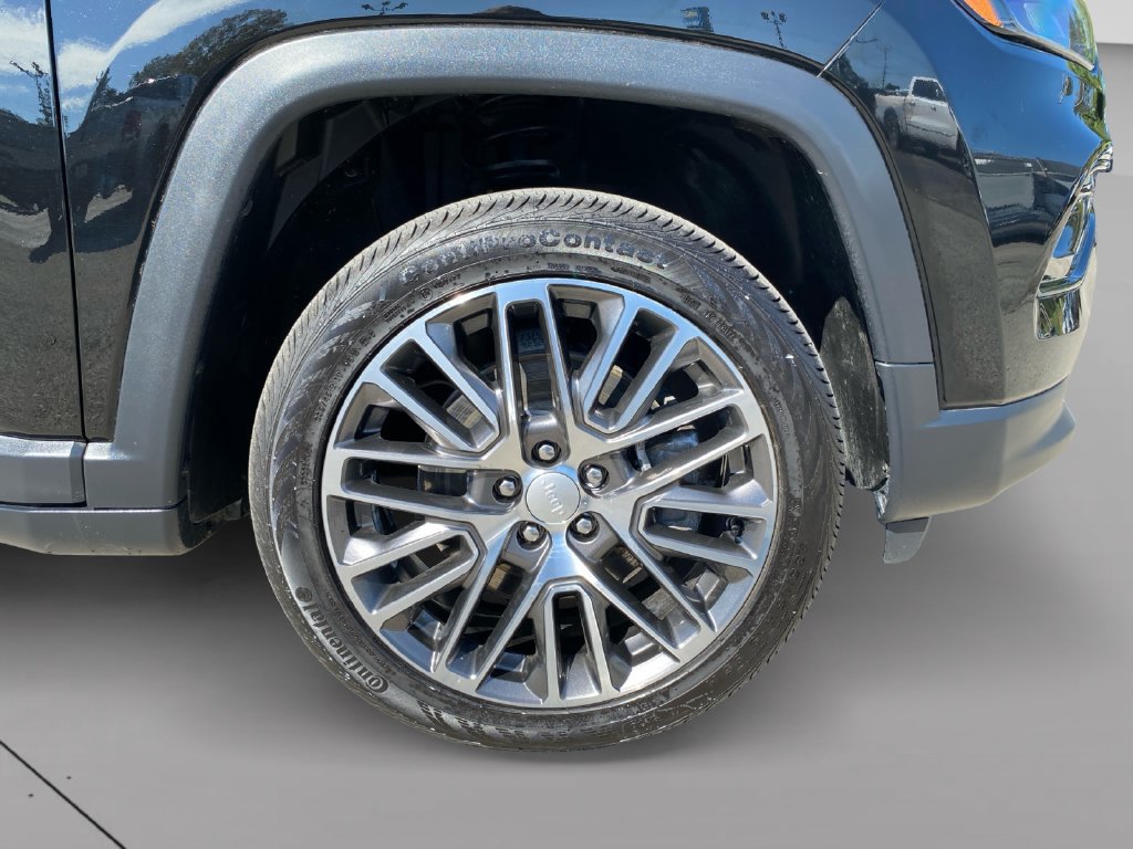Used 2023 Jeep Compass Limited AWD/4WD image 9