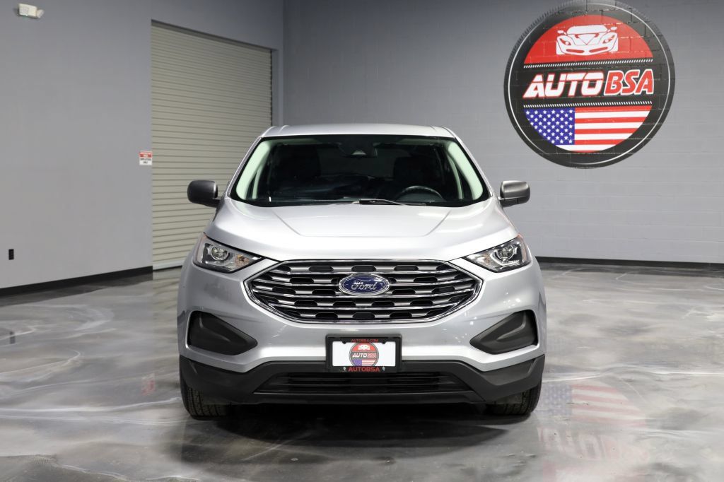 Used 2021 Ford Edge SE FWD image 2
