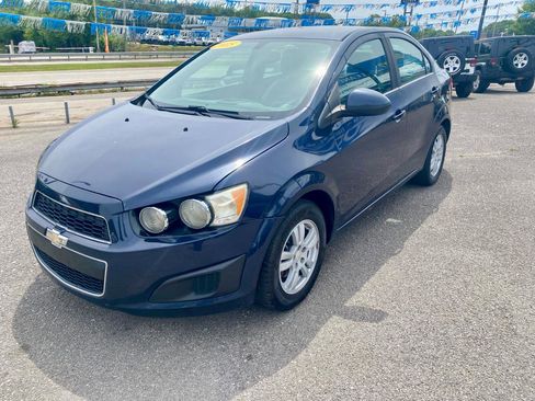 Used 2015 Chevrolet Sonic LT FWD image 3