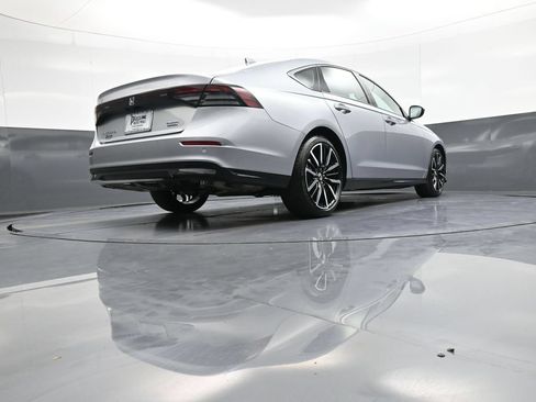 Certified 2025 Honda Accord Touring image 29