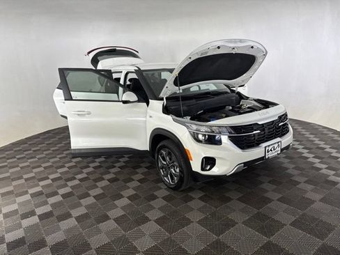 Certified 2026 Kia Seltos LX AWD/4WD image 14