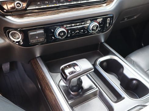 Used 2022 GMC Sierra 1500 Elevation w/ Elevation Premium Package AWD/4WD image 34