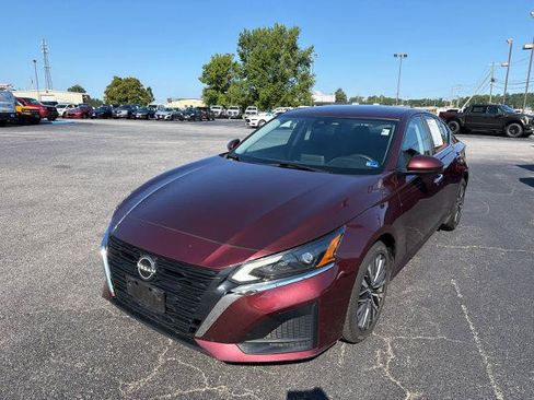 Used 2023 Nissan Altima 2.5 SV FWD image 7