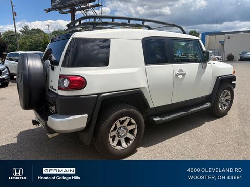 Used 2014 Toyota FJ Cruiser 4WD w/ Upgrade Package image 6
