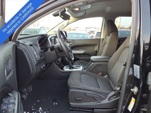 Used 2022 Chevrolet Colorado LT w/ LT Convenience Package image 16