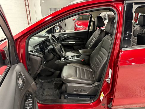 Used 2017 Ford Escape Titanium AWD/4WD image 14