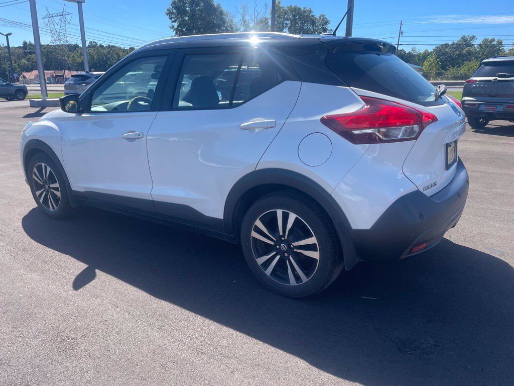 Used 2020 Nissan Kicks SV FWD image 4