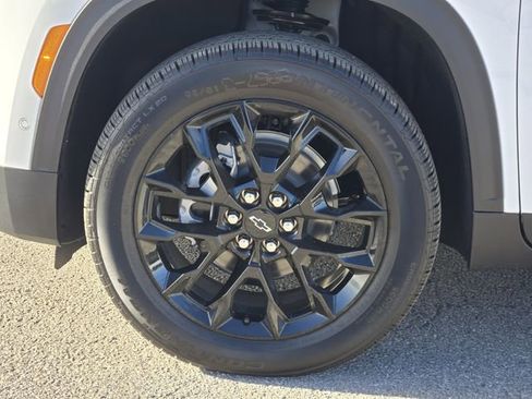 New 2026 Chevrolet Traverse LT w/ Enhanced Driving Package image 8