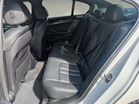 Used 2018 BMW 530i xDrive AWD/4WD image 11