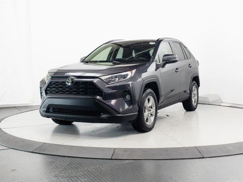 Used 2019 Toyota RAV4 XLE AWD/4WD image 3