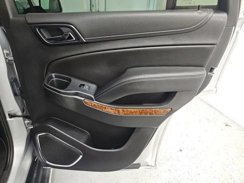 Used 2020 Chevrolet Tahoe Premier AWD/4WD image 35