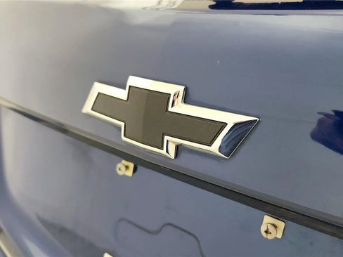 Used 2023 Chevrolet Equinox LS w/ Driver Confidence II Package image 16