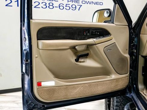 Used 2005 GMC Sierra 2500 SLT w/ Heavy-Duty Power Package AWD/4WD image 45