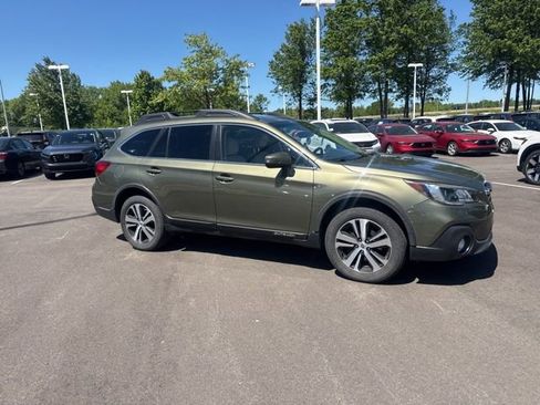Used 2019 Subaru Outback 2.5i Limited AWD/4WD image 6