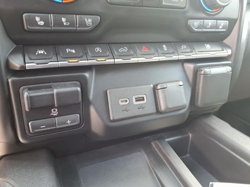 Certified 2019 Chevrolet Silverado 1500 LTZ w/ LTZ Premium Package AWD/4WD image 24
