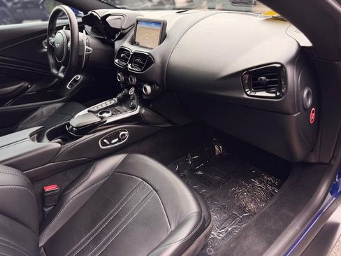 Used 2020 Aston Martin V8 Vantage Coupe RWD image 27