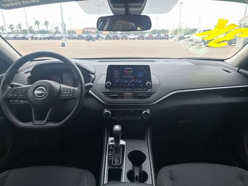 Certified 2025 Nissan Altima 2.5 S FWD image 14