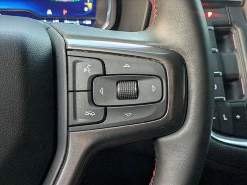 Used 2024 Chevrolet Suburban RST w/ Luxury Package image 5