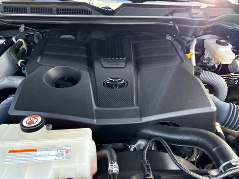 Used 2023 Toyota Tundra SR5 AWD/4WD image 10