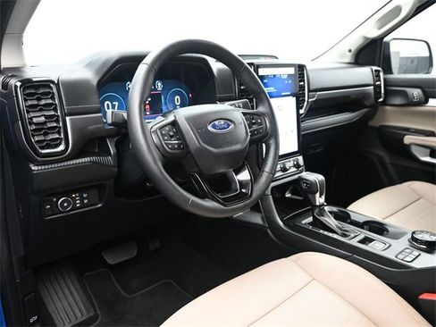 Used 2025 Ford Ranger Lariat w/ Chrome Accent Package image 20