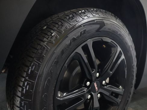 Used 2023 GMC Terrain AT4 image 31