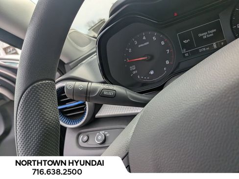 Used 2025 Chevrolet Trax LS FWD image 26