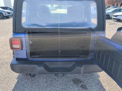 Used 2019 Jeep Wrangler Unlimited Sport image 21
