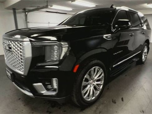 Certified 2023 GMC Yukon SLT w/ SLT Luxury Package image 4