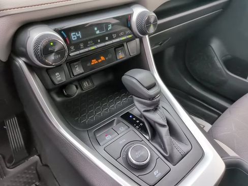 Certified 2025 Toyota RAV4 XLE w/ Convenience Package AWD/4WD image 19