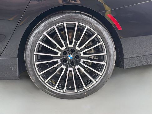 New 2026 BMW i7 xDrive60 w/ Executive Package AWD/4WD image 56