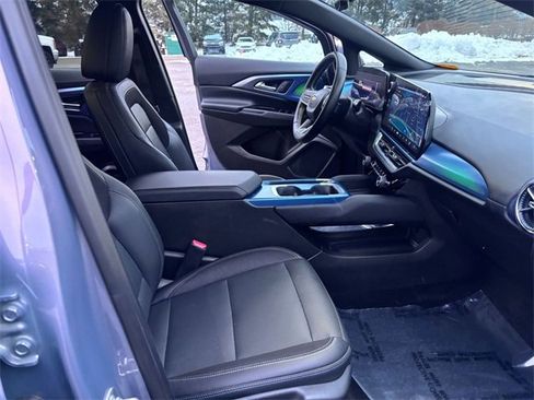 Used 2024 Chevrolet Equinox EV LT w/ LPO, Interior Storage Package image 27