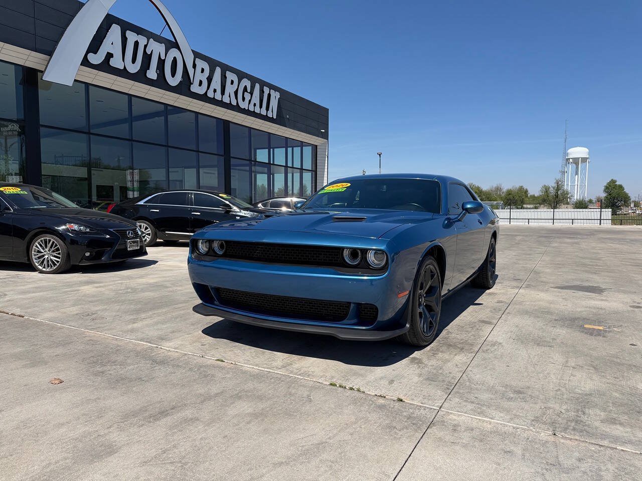 Used 2020 Dodge Challenger SXT w/ Blacktop Package RWD image 1