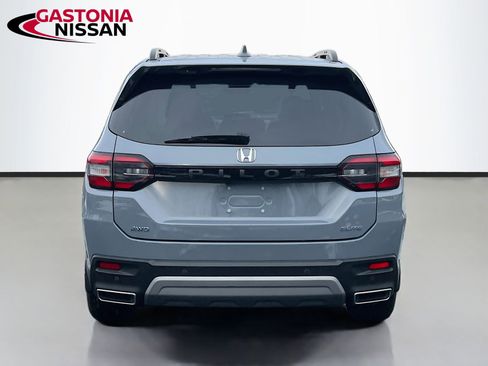 Used 2023 Honda Pilot Elite image 7