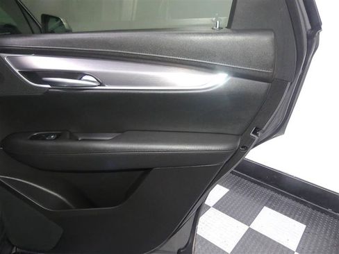 Used 2018 Cadillac XT5 Luxury w/ Driver Awareness Package image 27