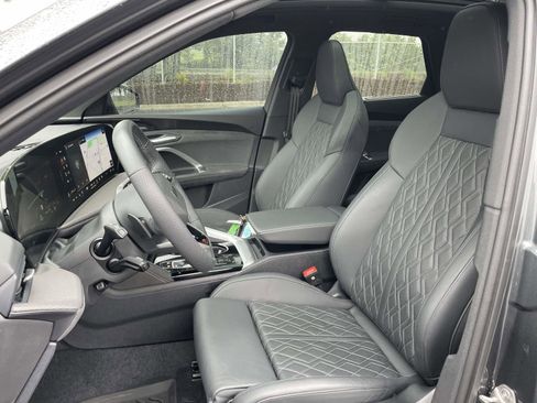 Certified 2025 Audi SQ5 Premium Plus AWD/4WD image 18