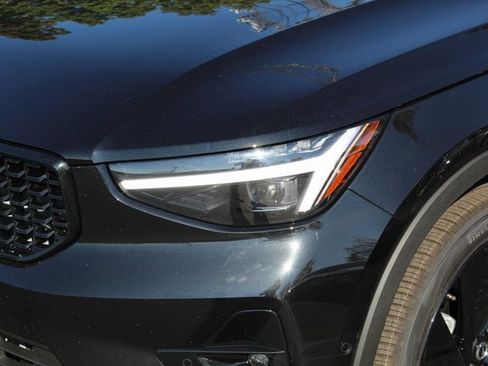 New 2026 Volvo XC40 B5 Ultra w/ Climate Package image 9