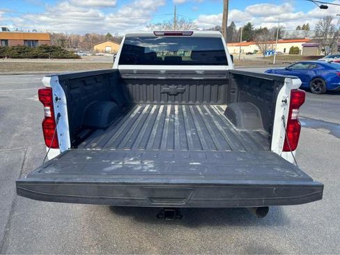 Used 2025 Chevrolet Silverado 2500 LT AWD/4WD image 11