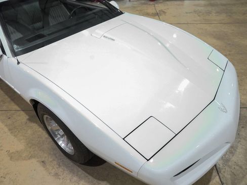 Used 1991 Pontiac Firebird Formula image 18