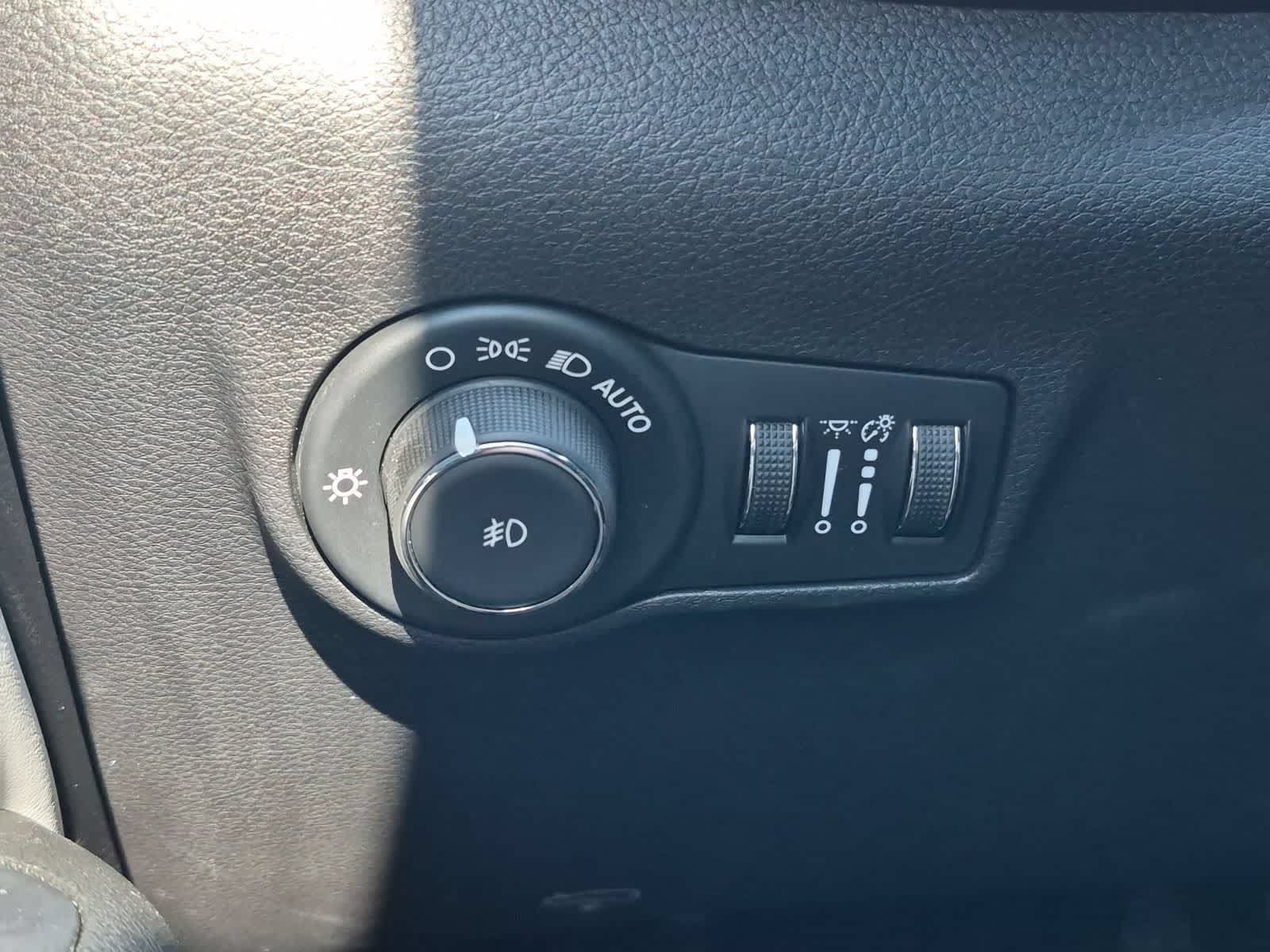 Used 2024 Jeep Compass Limited AWD/4WD image 28