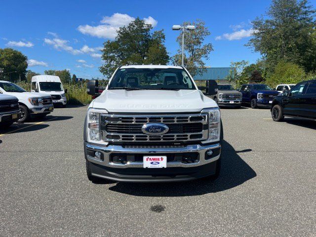 New 2026 Ford F550 4x4 Regular Cab Super Duty image 2