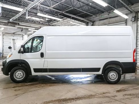 Used 2026 RAM ProMaster 2500 w/ Convenience Group FWD image 6